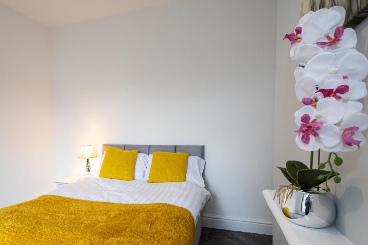 Holiday home Cheadle Village
