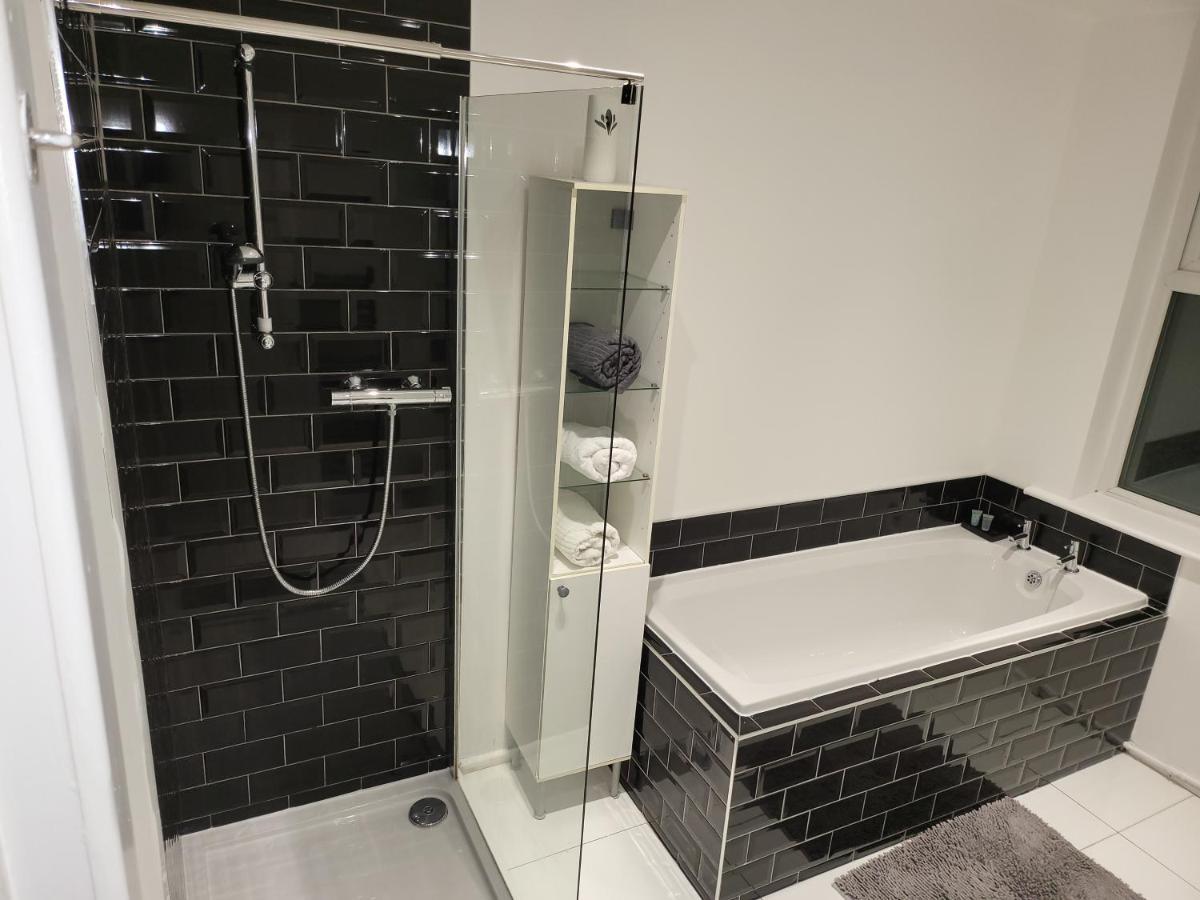 Cheadle Village Holiday home